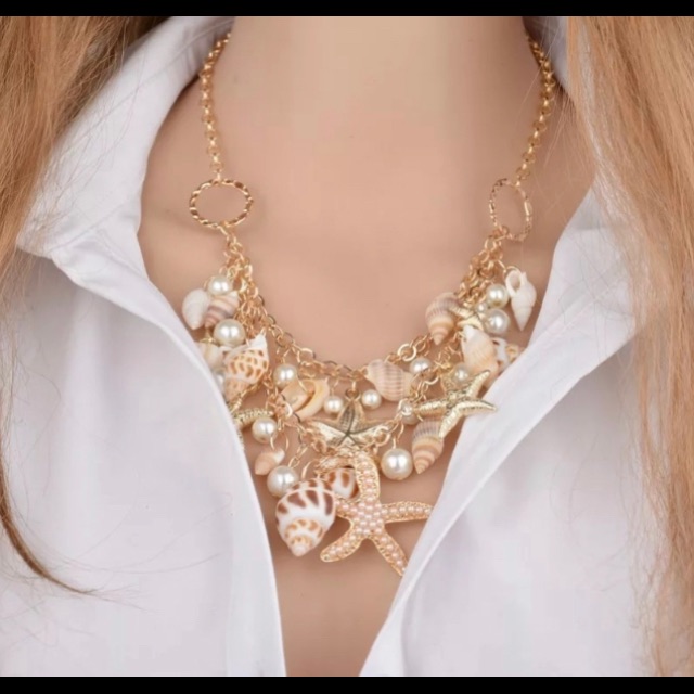 Shell Charm Necklace